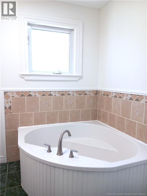 28 Mountain View Crescent Property Photo 21