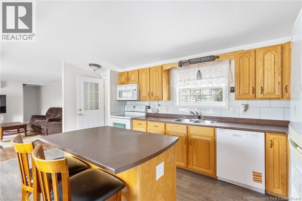 11 Wendy Crescent Property Photo 5