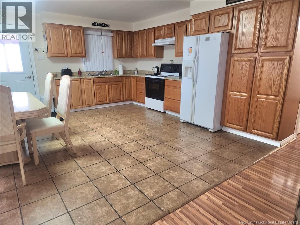 613 Madawaska Road Property Photo 3
