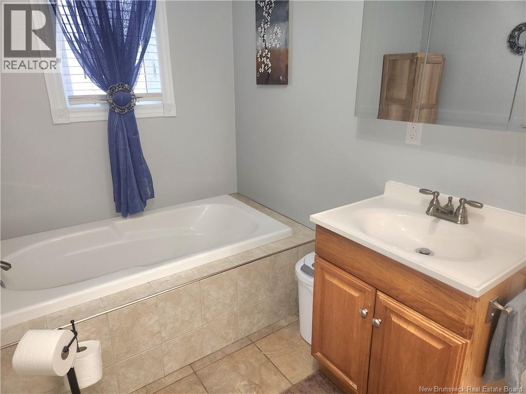 613 Madawaska Road Property Photo 10