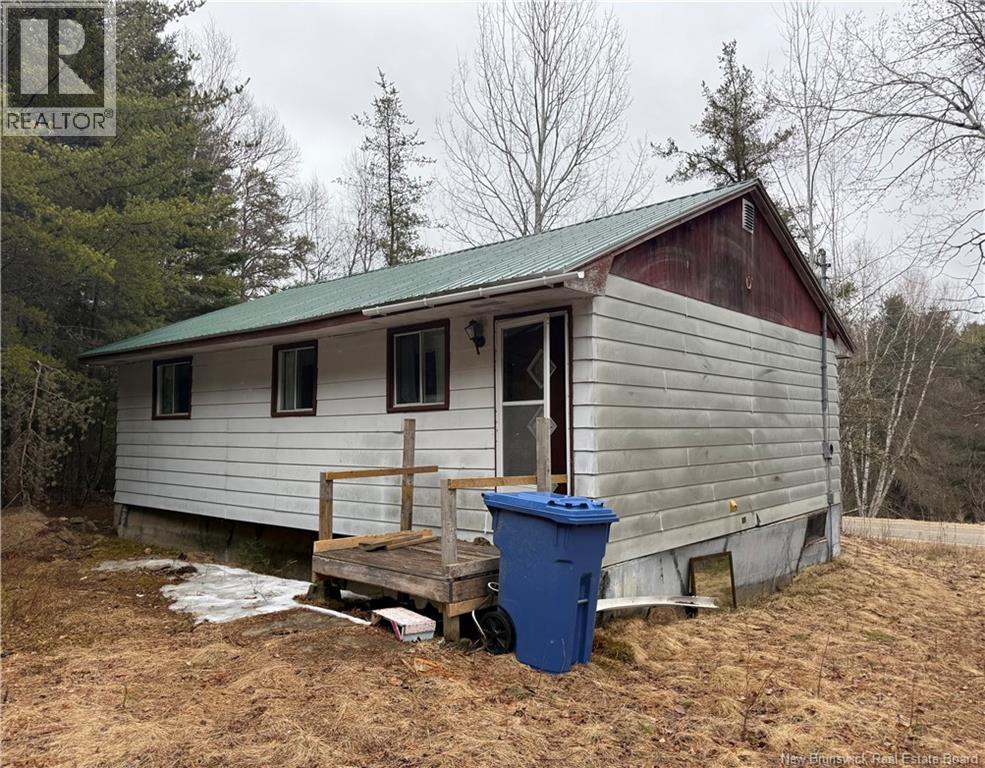 373 Howard Road Property Photo 2