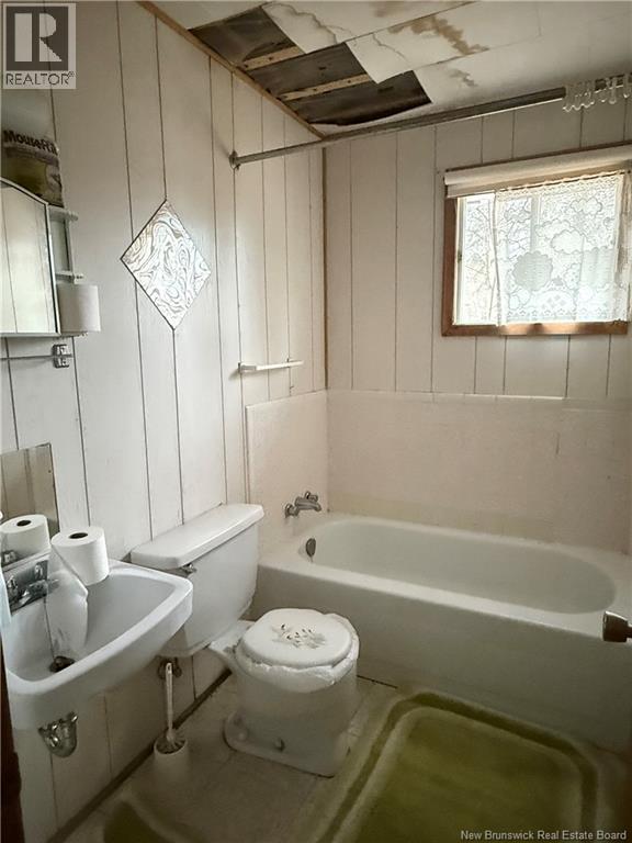 373 Howard Road Property Photo 7