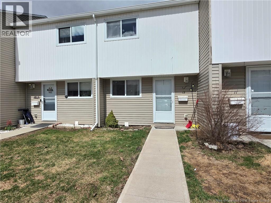 24 Suffolk Unit# 13 Property Photo 1