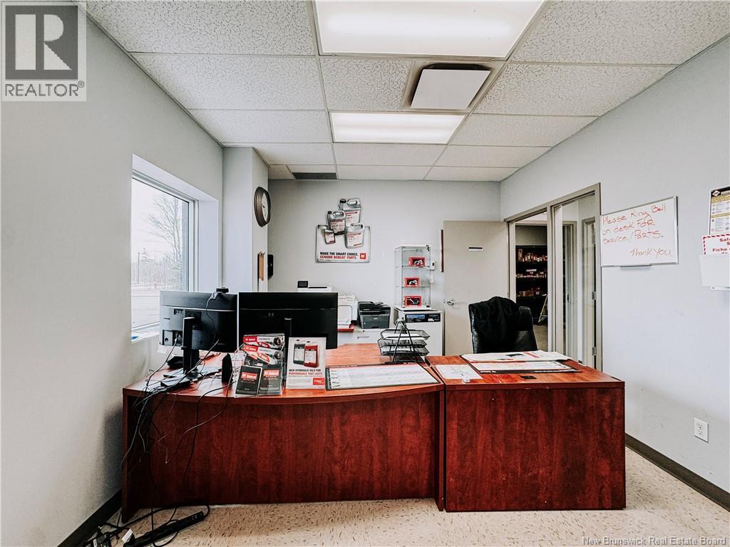 8 Galloway Street Property Photo 15