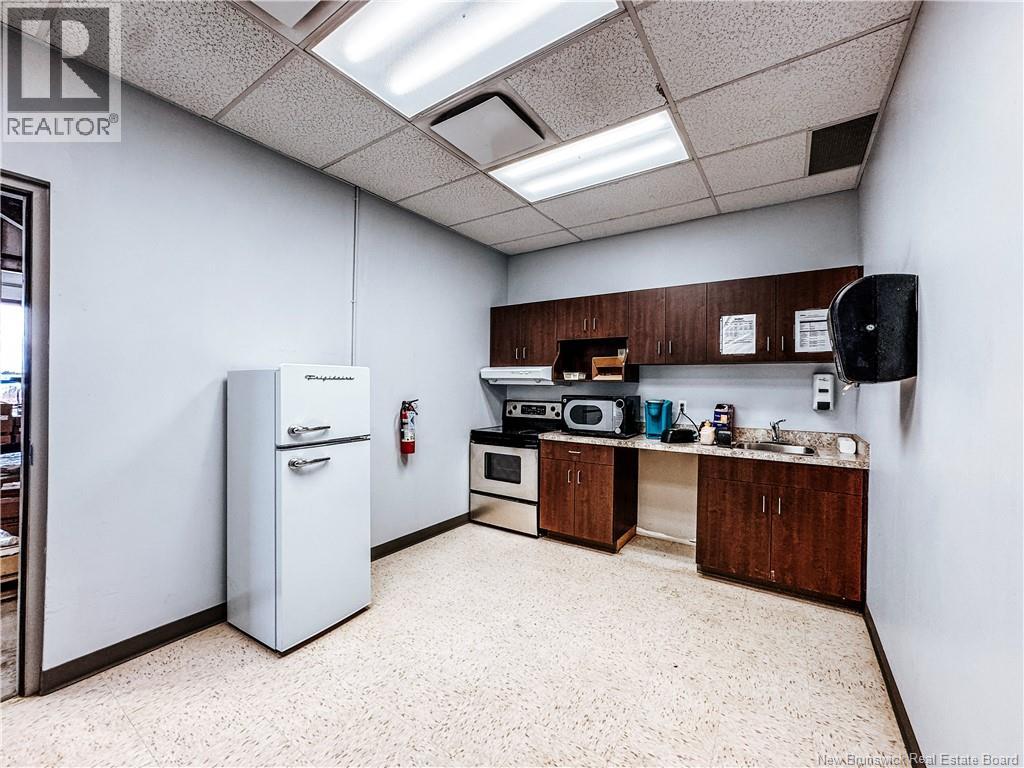 8 Galloway Street Property Photo 18