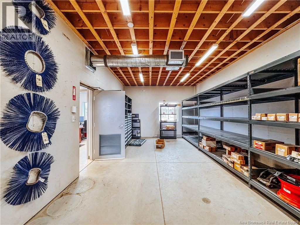 8 Galloway Street Property Photo 30