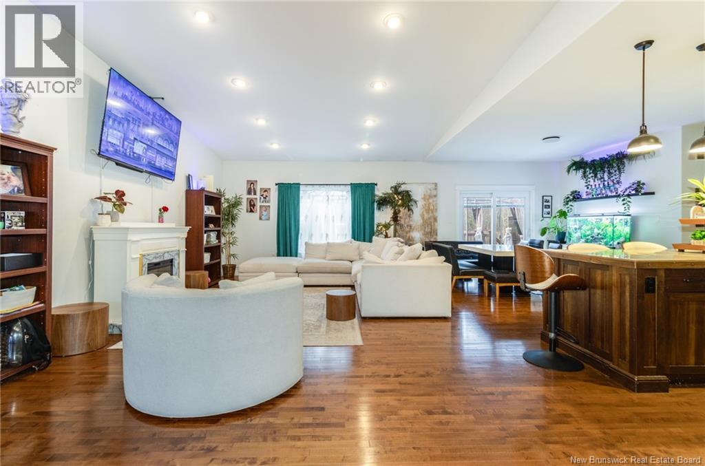11 Mitchell Wayne Property Photo 4