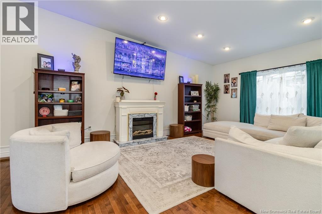 11 Mitchell Wayne Property Photo 6
