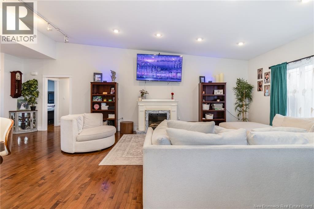 11 Mitchell Wayne Property Photo 8