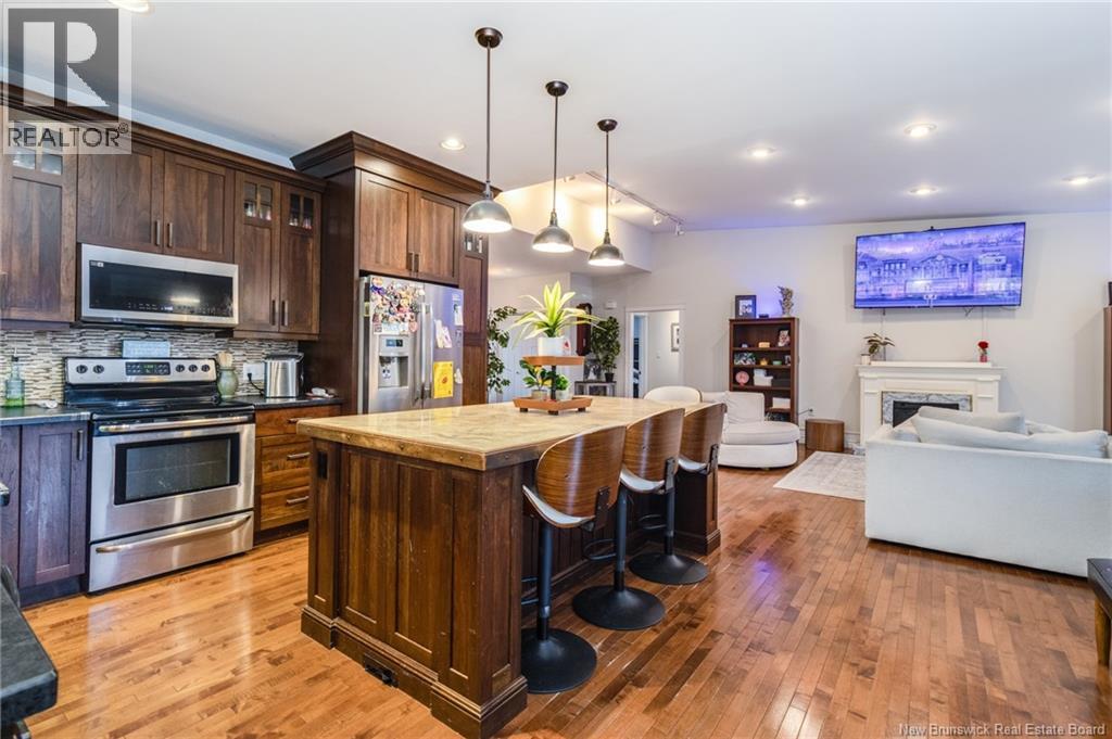 11 Mitchell Wayne Property Photo 11