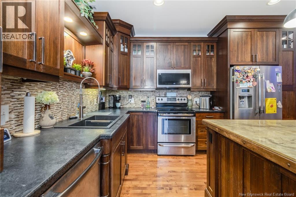 11 Mitchell Wayne Property Photo 12