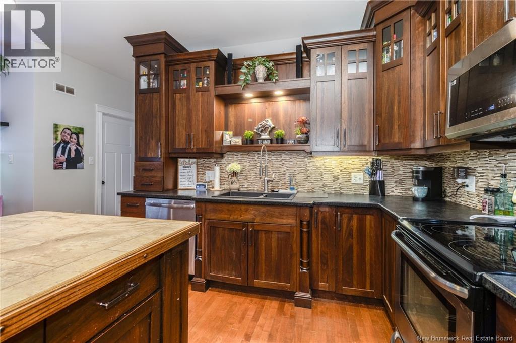 11 Mitchell Wayne Property Photo 13