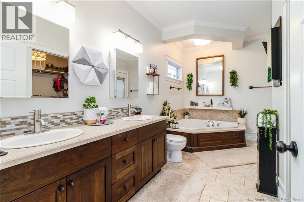 11 Mitchell Wayne Property Photo 26