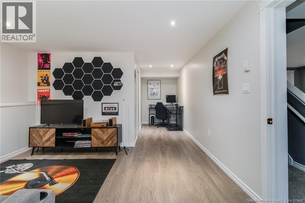 11 Mitchell Wayne Property Photo 45