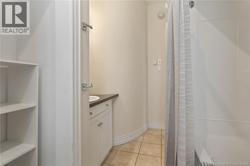 94 Newton Unit# B Property Photo 25