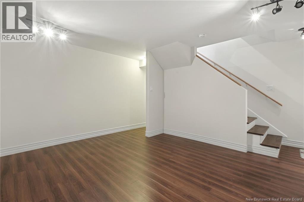 94 Newton Unit# B Property Photo 33