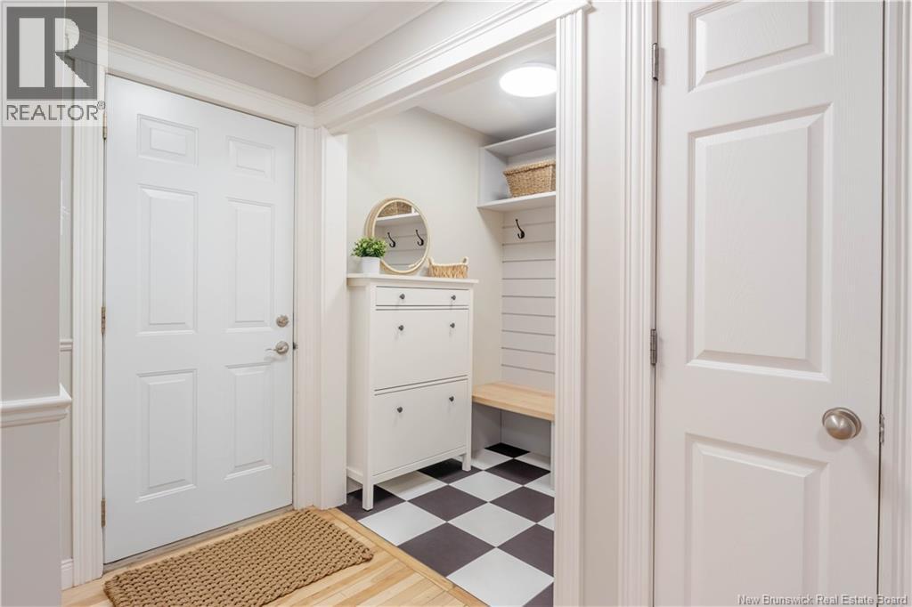 241 Summerhill Row Property Photo 14