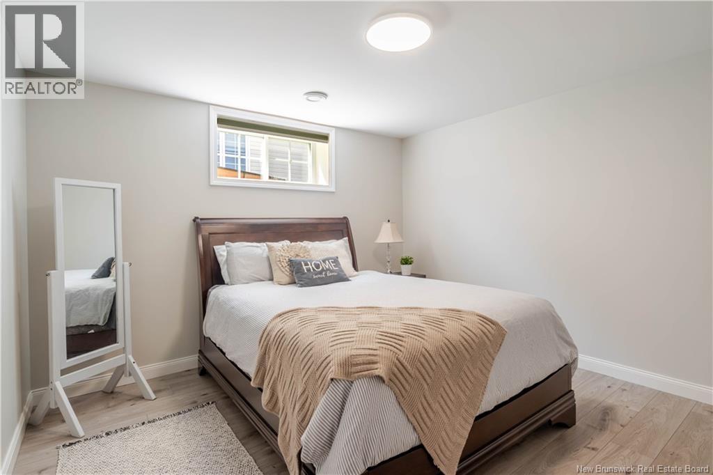 241 Summerhill Row Property Photo 37