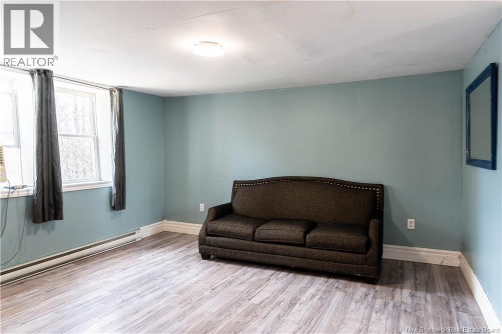 25 Station St Property Photo 3