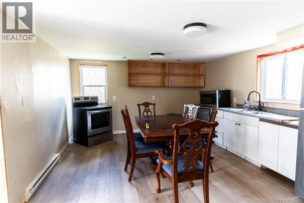25 Station St Property Photo 5