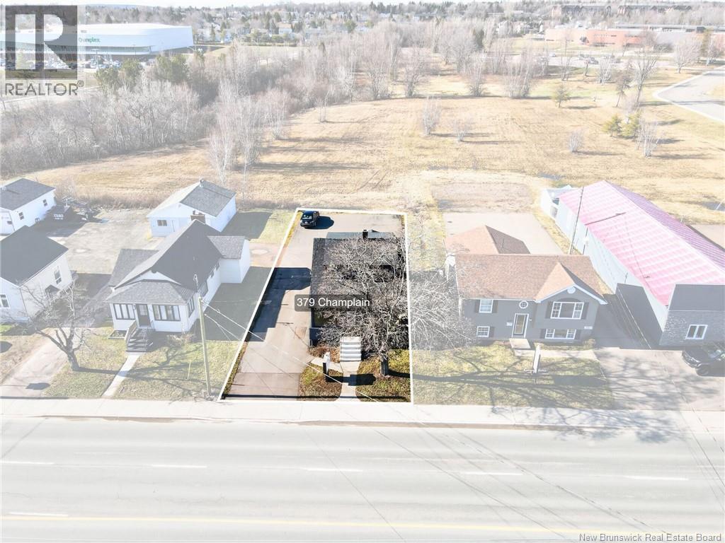 379 Champlain Street Property Photo 2