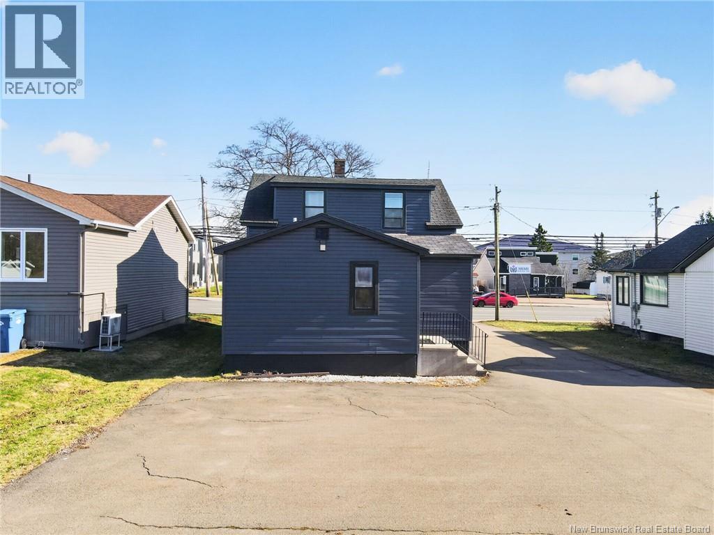379 Champlain Street Property Photo 3