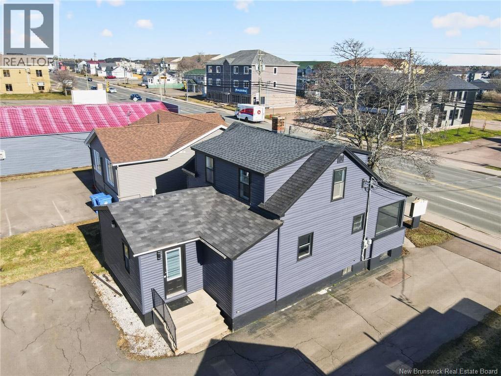 379 Champlain Street Property Photo 4