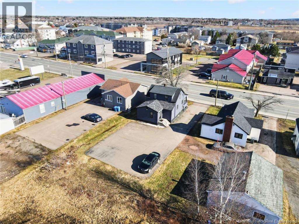 379 Champlain Street Property Photo 6
