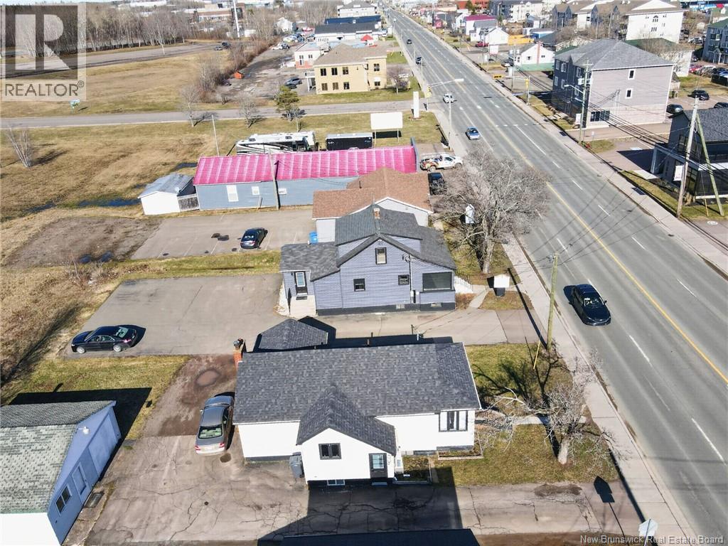 379 Champlain Street Property Photo 7