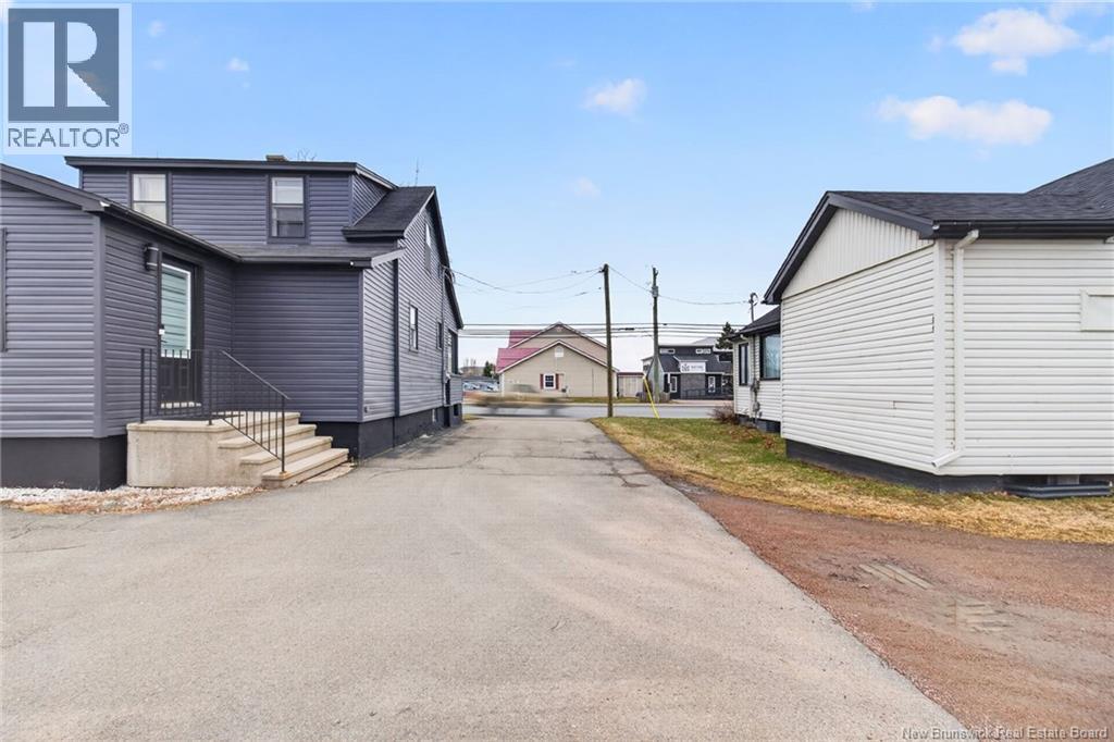 379 Champlain Street Property Photo 12
