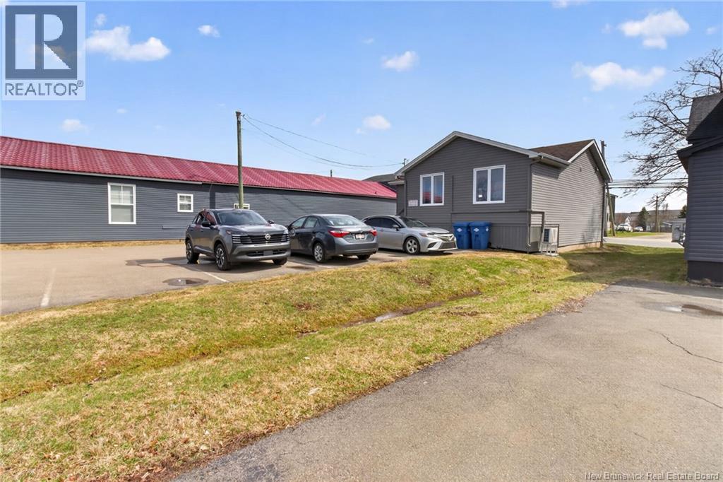 383 Champlain Street Property Photo 5