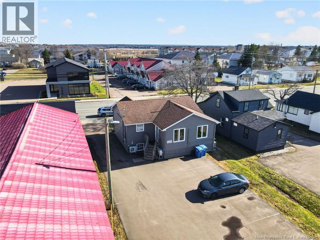 383 Champlain Street Property Photo 10