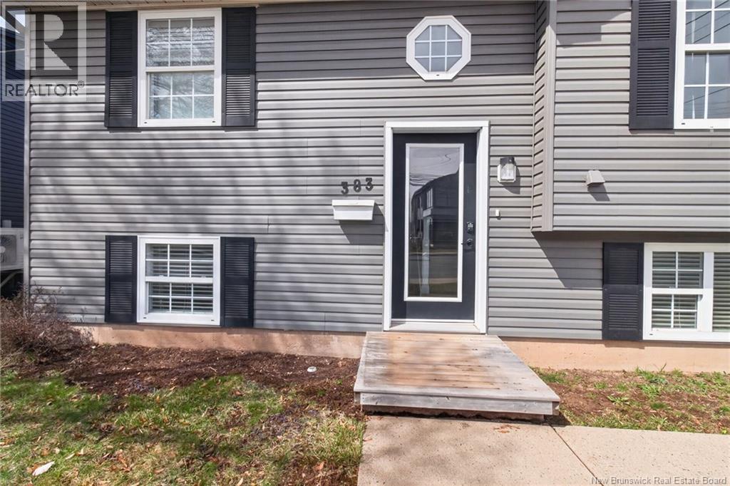 383 Champlain Street Property Photo 16