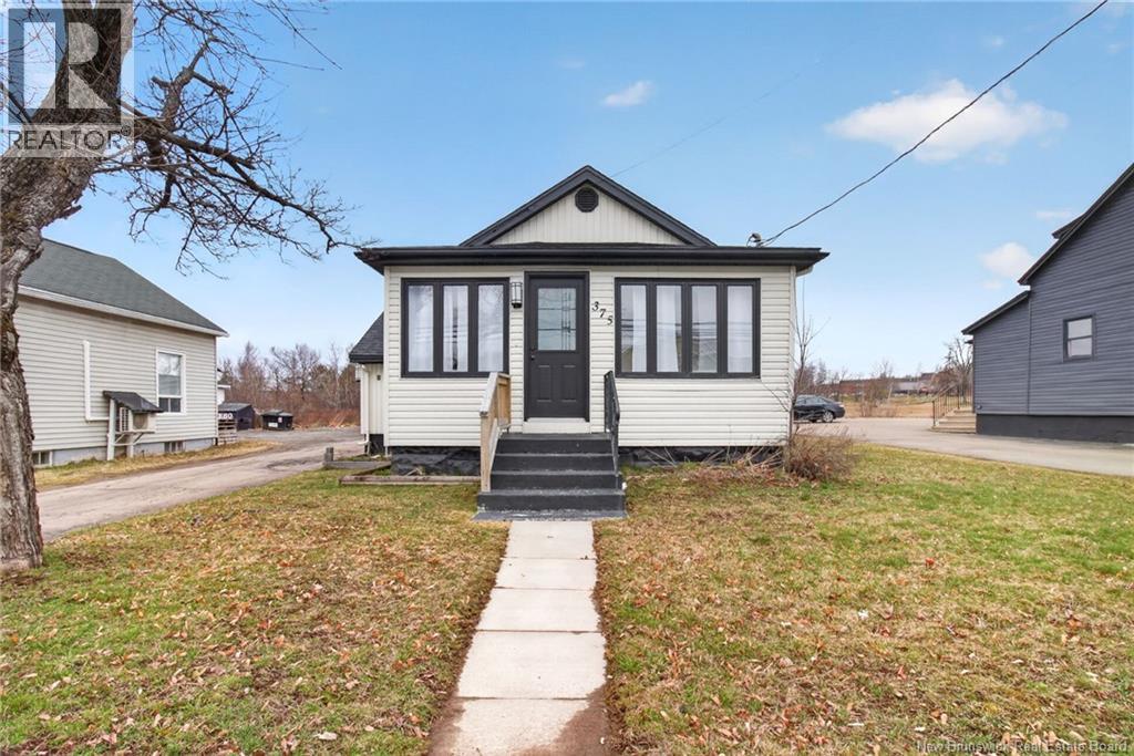 375 Champlain Street Property Photo 1