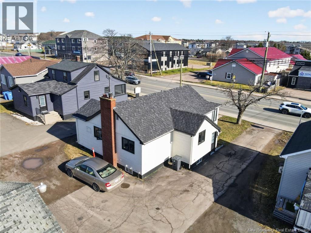 375 Champlain Street Property Photo 3