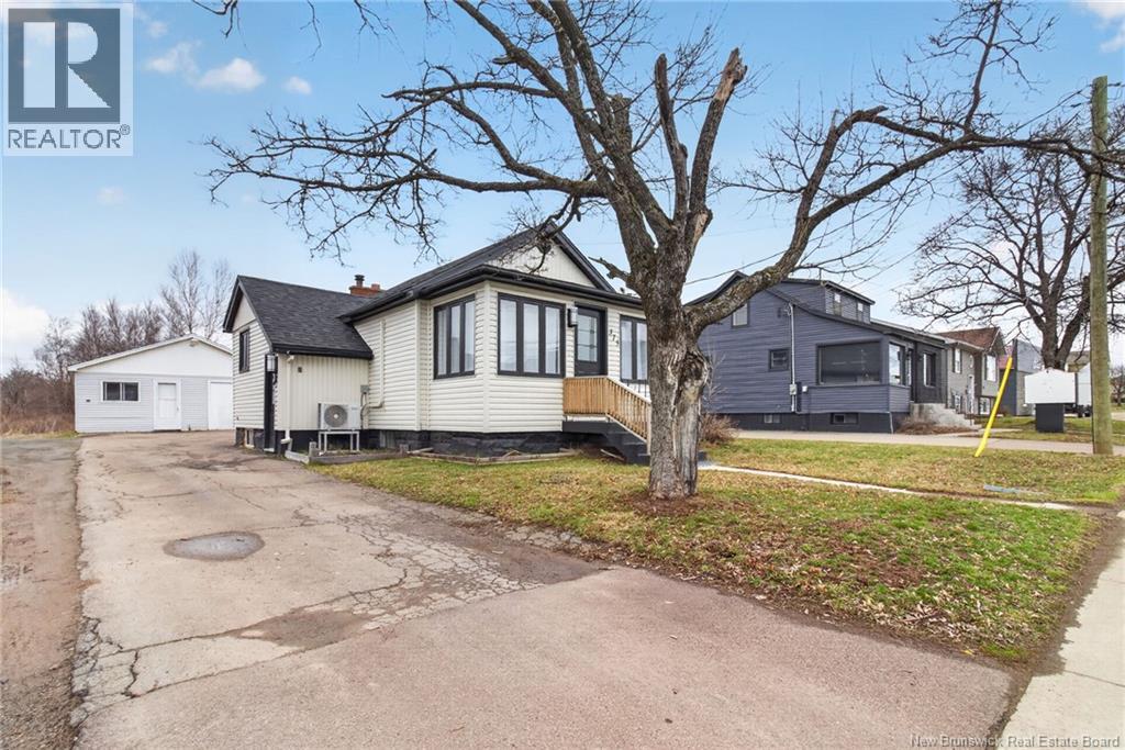 375 Champlain Street Property Photo 10