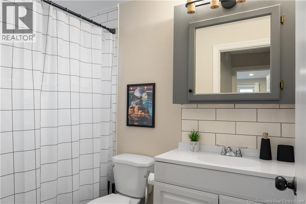 375 Champlain Street Property Photo 22
