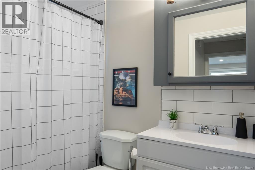 375 Champlain Street Property Photo 23