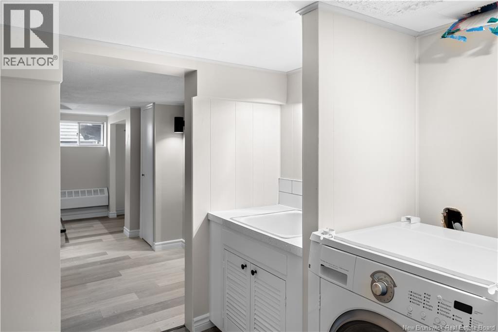 375 Champlain Street Property Photo 30