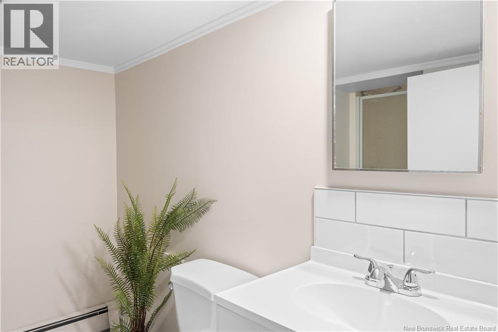 375 Champlain Street Property Photo 33