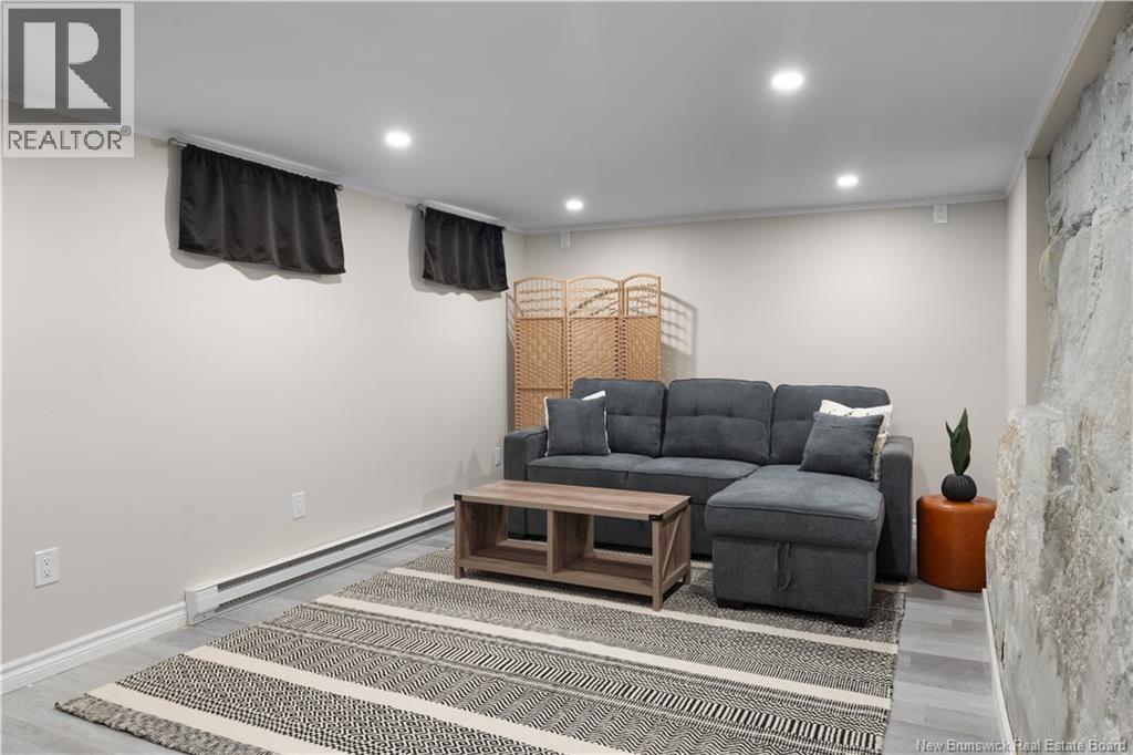 375 Champlain Street Property Photo 35