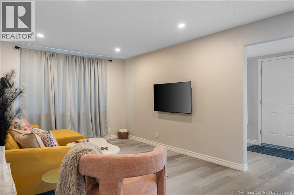 375 Champlain Street Property Photo 41
