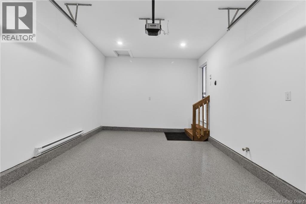 436 Lavallee Unit# 2 Property Photo 5