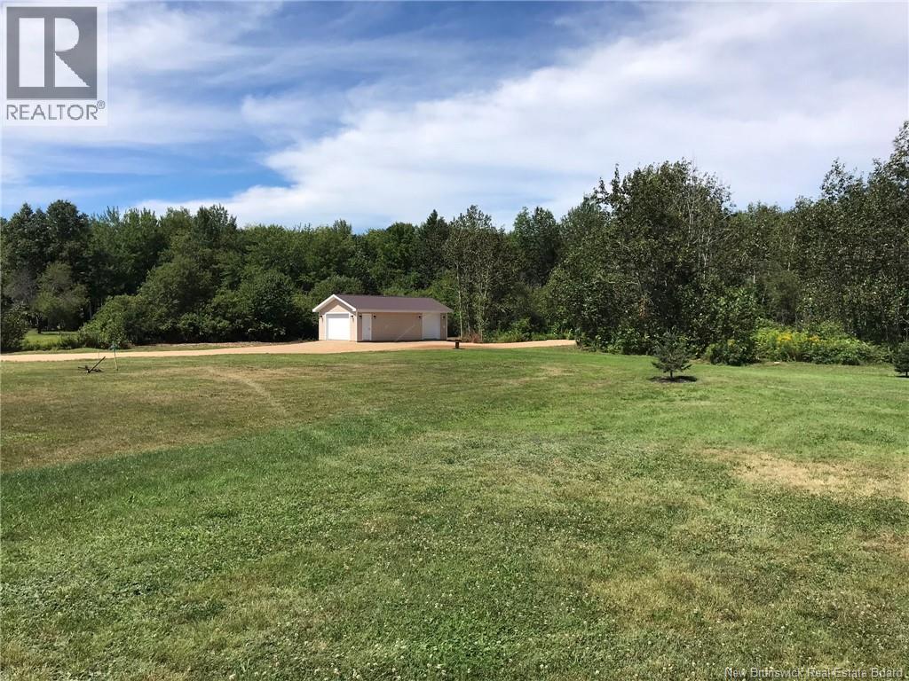 404 Halcomb Rd Property Photo 3
