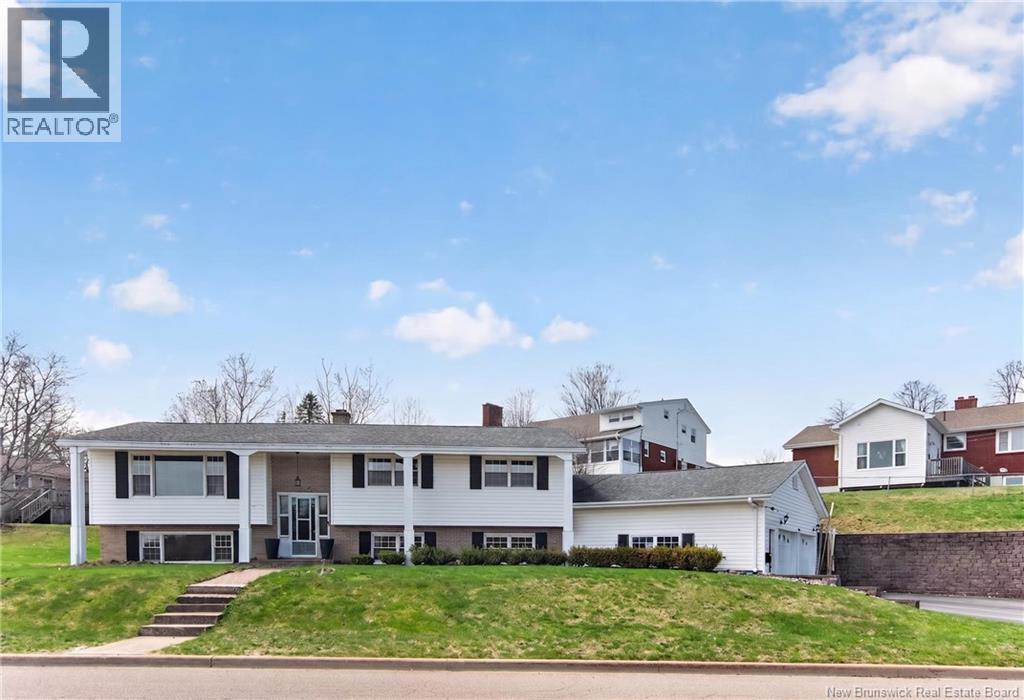 216 Westmount Boulevard