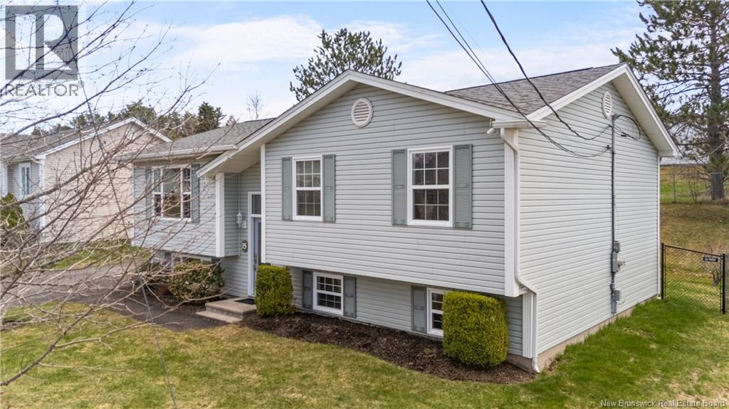 75 Anik Property Photo 3