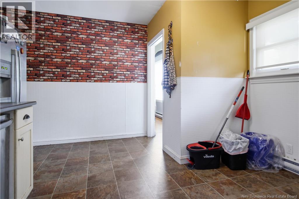 173 Maple Street Property Photo 5