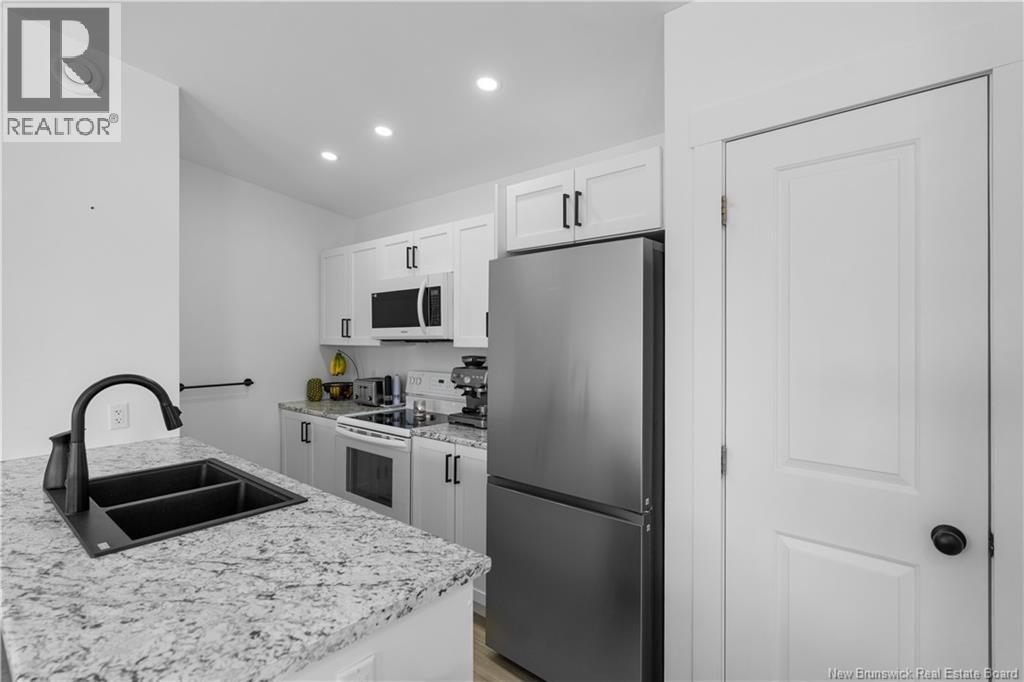 3764 Chemin Robinson Property Photo 16