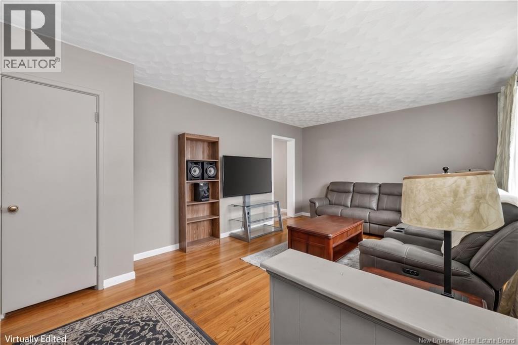 190 Maple Street Property Photo 2