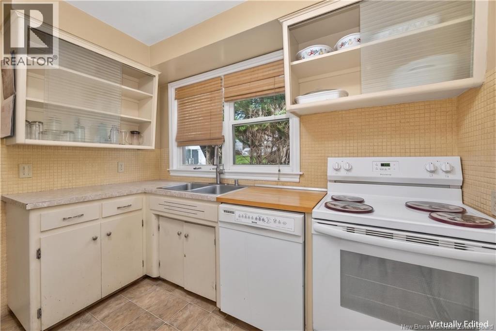 190 Maple Street Property Photo 8